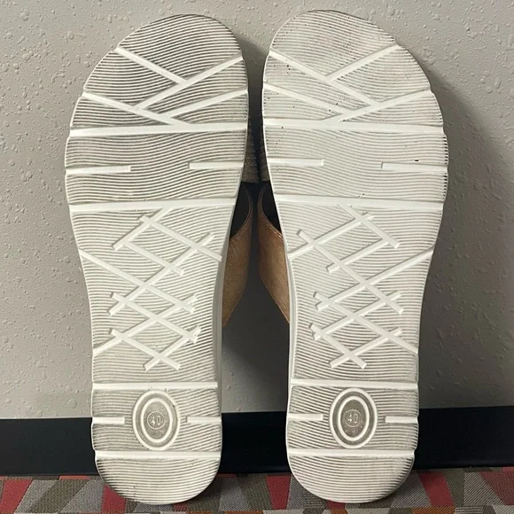 G.N.D. Crossover Platform Sandal - White Tan & Gold Tones - Size 10 - Picture 11 of 12